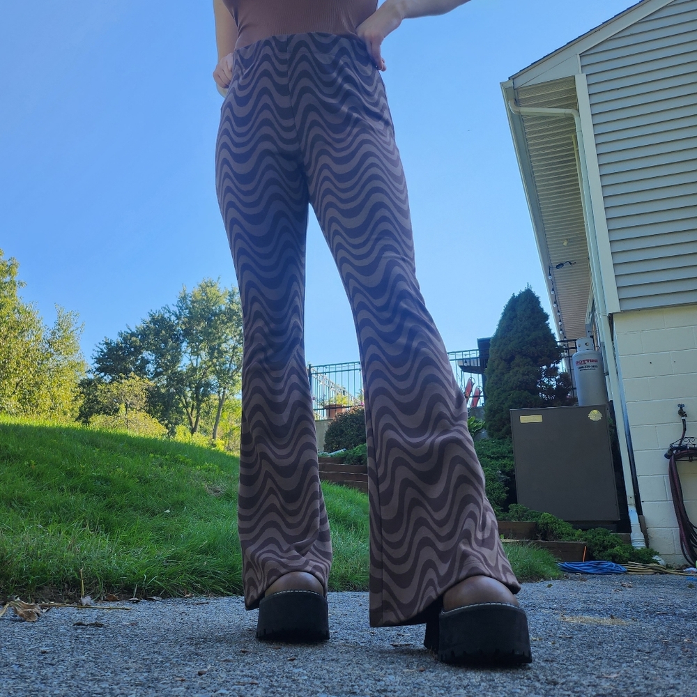 TRIPPY BROWN FLARE PANTS